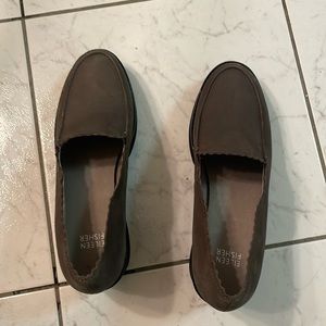 Gorgeous and comfortable shoes … great with jeans, work, clothes, casual